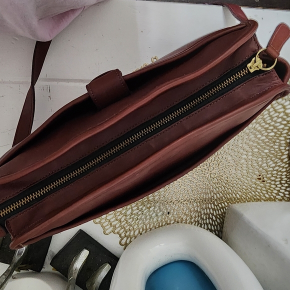 Vintage COACH Brighton Bag Burgandy - Picture 5 of 13